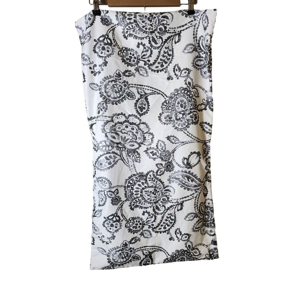 COSTCO Gray White Floral Design KING Pillow Shams - Set of 2
